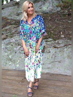 Winlar Meredith Floral Caftan Dress One Size Colorful Travel Vacation